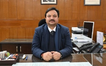 विभिन्न सरकारी कार्यालयों में कार्य कर रहे प्रशिक्षणार्थियों को देनी होगी दैनिक रिपोर्ट : उपायुक्त