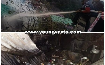 दियोटसिद्ध के लोअर बाजार में देर शाम गैस सिलेंडर लीक होने से दुकान का गोदाम जलकर राख