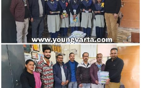 समाजसेवी व प्रदीप चौहान ने अपने जन्मदिवस पर बच्चो को कॉपी व अन्य सामान किया वितरित