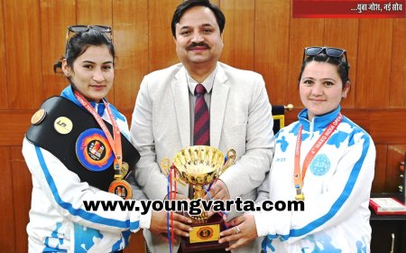 अंतराष्ट्रीय किक बाक्सिंग टूर्नामेंट में हिमाचल की बेटियों ने हासिल किया स्वर्ण पदक , डीसी ने  सम्मानित की खिलाडी 