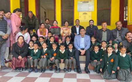 अचानक पीएम श्री राजकीय केंद्रीय प्राथमिक विद्यालय पहुंचे डीसी , छात्रों के साथ संवाद कर जानी उनकी समस्याएं