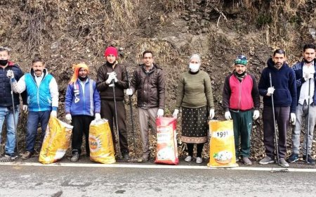 ढाई घंटे रोज, स्वच्छता की डोज , एसडीएम की अगुवाई में विशेष टीम चला रही स्वच्छता अभियान