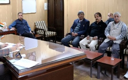 सांस्कृतिक संध्याओं में लोक कलाकारों को दिया जाएगा अधिमान : रोहित राठौर