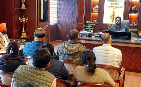 सड़क दुर्घटनाओं पर काबू पाने के लिए जिला में सख्ती से लागू हों सड़क सुरक्षा कानून  : जतिन लाल