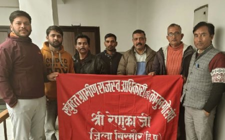 मिनी सचिवालय परिसर संगड़ाह में पटवारी कानूनगो संघ की हड़ताल दूसरे दिन भी जारी