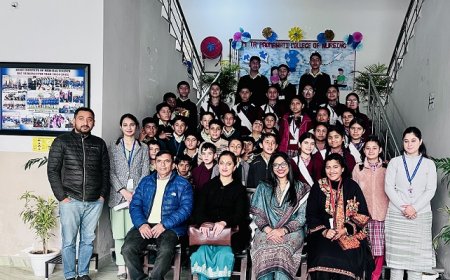 माता पद्मावती कॉलेज आफ नर्सिंग की छात्राओं ने किया शैक्षणिक भ्रमण