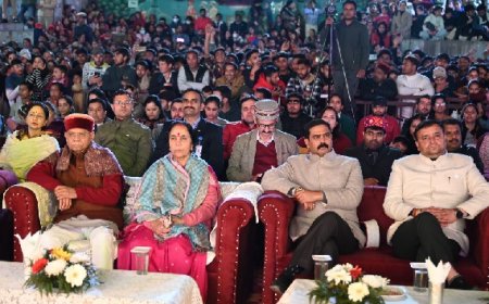 राज्यपाल ने अन्तरराष्ट्रीय महोत्सव की आखिरी सांस्कृतिक संध्या में लिया भाग