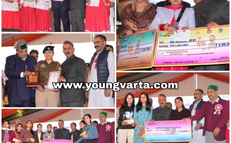 महिला विकास प्रोत्साहन योजना के अंतर्गत  उत्कृष्ट कार्य करने वाली नारियों को  मुख्यमंत्री ने किया सम्मानित