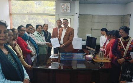 आंगनबाड़ी वर्करज़ एवम हैल्परज़ यूनियन सम्बन्धित सीटू की राज्य कमेटी की बैठक सीटू राज्य कार्यालय शिमला में संपन्न