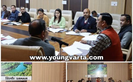 आंगनवाड़ी केन्द्रों में पहुंचने वाले राशन का नियमित सैंपल लिया जाये : एलआर वर्मा