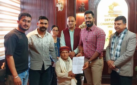 उपायुक्त ने पैरा एथलीट सुनील कुमार को किया सम्मानित