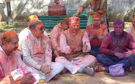 द्वेष नफरत को भूलाकर आपसी भाईचारे का प्रतीक है ऐतिहासिक होली पर्व ,  भाजपा सांसद और प्रदेश अध्यक्ष ने नाहन में मनाई होली