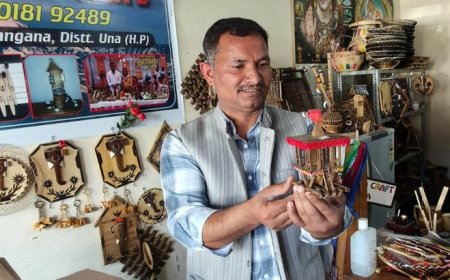 अजय ने बांस के सुंदर सामान से पाई जीवन में सफलता की सजावट,हर माह 50 से 60 हजार की हो रही कमाई