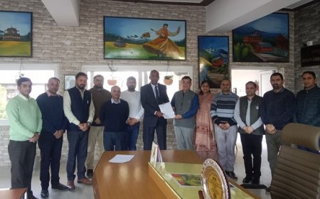 रैडक्रॉस सोसाइटी के आजीवन सदस्य बने आईएचएम के 12 अधिकारी-कर्मचारी