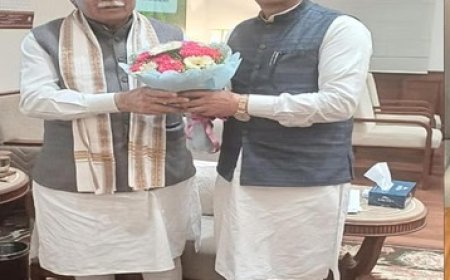 डाॅ. सिकंदर कुमार ने खट्टर से धर्मशाला और शिमला के अलावा प्रदेश में अन्य शहरों को स्मार्ट सिटी बनाने का किया आग्रह