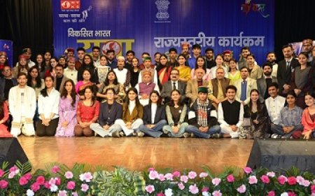 गेयटी थिएटर में राज्य स्तरीय विकसित भारत युवा संसद का आयोजन