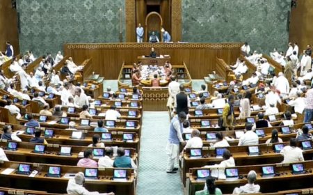 लोकसभा में पास हुआ वक्फ संशोधन बिल , मोदी ने दिखा दी 56 इंच की ताकत , पक्ष में 288 तो  विपक्ष में पड़े 232 वोट , 56 का अंतर 