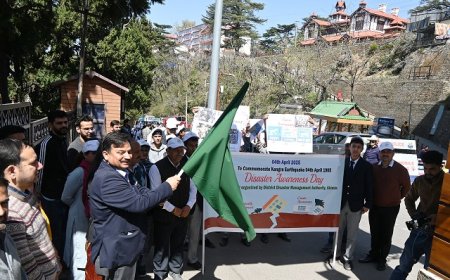 उपायुक्त शिमला ने जागरूकता रैली को हरी झंडी दिखाकर किया रवाना