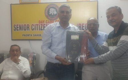 वरिष्ठ  नागरिक परिषद पांवटा साहब की मासिक बैठक राजिंदर शर्मा एडवोकेट की अध्यक्षता में संपन्न 