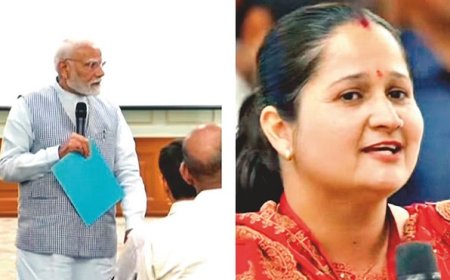 प्रधानमंत्री मुद्रा योजना का एक दशक पूरा होने पर दिल्ली में पीएम मोदी ने योजना के लाभार्थियों से किया संवाद 