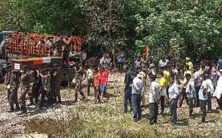 सूबेदार कुलदीप चंद का गांव के मोक्षधाम पर पूरे सैन्य एवं राजकीय सम्मान के साथ हुआ अंतिम संस्कार 