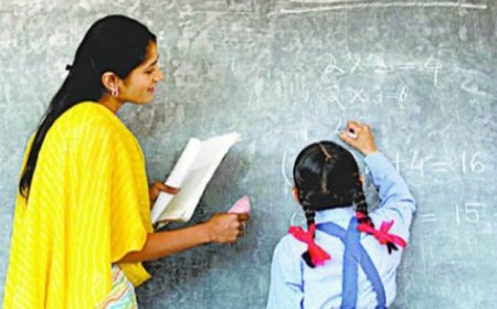 प्रदेश के सरकारी स्कूलों में शिक्षकों के जींस, टी-शर्ट व फैशनेबल पोशाक आदि भारी गहने पहनने पर रोक 