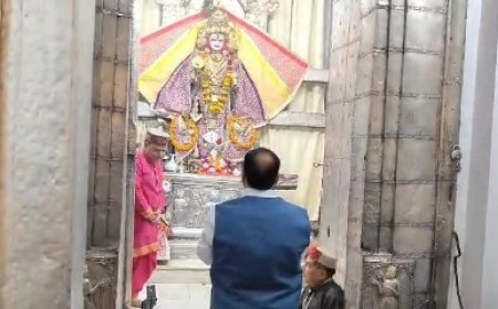 नड्डा ने अपने चम्बा जिला के दो दिवसीय दौरे के दौरान  प्रसिद्ध लक्ष्मी नारायण मंदिर में नवाया शीश 