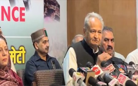 सोनिया व राहुल गांधी के खिलाफ चार्चशीट दायर करना पूरी तरह से बदले की भावना से की कार्रवाई : अशोक गहलोत