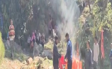 दर्दनाक : पंडोह डैम के पास खाई में गिरने से दूल्हे के बड़े भाई-भाभी और भतीजी समेत पांच लोगों की मौत