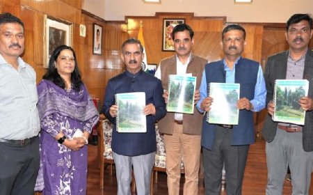 सीएम सुक्खू ने ओक ओवर, शिमला में नवनियुक्त ‘वन मित्रों’ के लिए प्रशिक्षण मैनुअल किया जारी  
