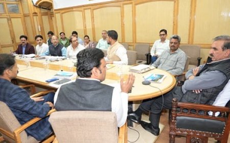 प्रदेश के स्थानीय पर्यटन सर्किटों पर हॉप ऑन, हॉप ऑफ लक्जरी बस सेवाएं शुरू करने के सीएम ने दिए निर्देश