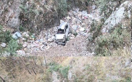 भरमौर-पठानकोट हाईवे पर गहरी खाई में गिरी कार, हादसे में दो लोगों की माैत