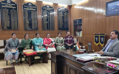 बनार की रस्सी से मजबूत होगा जूट का बैग,क्लस्टर लेवल फेडरेशन खुशाला बना रहे जूट और चीड़ की पत्तियों से उत्पाद