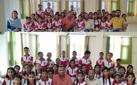 डीएवीएन पब्लिक स्कूल ददाहू  रेड क्रास डे पर प्रधानाचार्य धनेन्द्र गोयल ने डाला प्रकाश