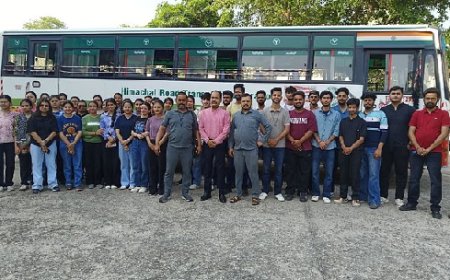 कश्मीर में पढ़ने वाले राज्य के लगभग 40 छात्रों को एचआरटीसी बस के जरिए सुरक्षित लाया गया वापस  