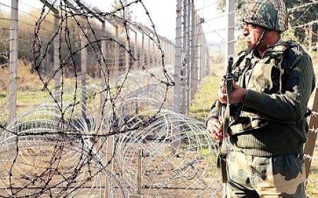 नेपाल और भारत के सुरक्षा बलों ने बर्दिया और भारत के बीच 83 किलोमीटर खुले सीमा क्षेत्र के 20 बिंदुओं पर बढ़ाई निगरानी  