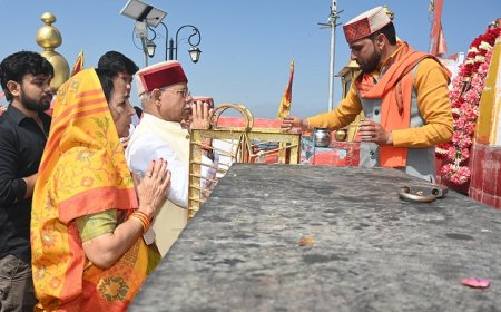 राज्यपाल शिव प्रताप शुक्ल ने शिकारी माता मंदिर में किए दर्शन  
