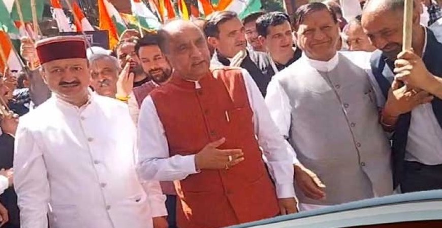 शिमला में निकाली गई तिरंगा यात्रा, गूंजे इंडियन आर्मी जिंदाबाद पाकिस्तान मुर्दाबाद के नारे 