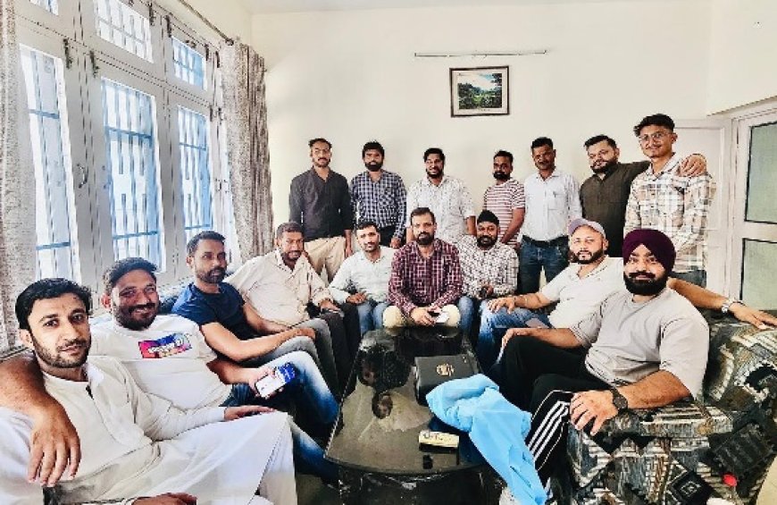 भाजपा युवा मोर्चा की बैठक पीडब्ल्यूडी विश्राम गृह में युवा मोर्चा अध्यक्ष चरणजीत सिंह चौधरी की अध्यक्षता में संपन्न