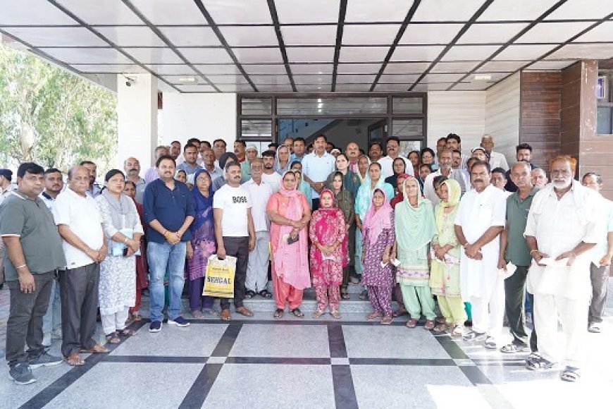 उप मुख्यमंत्री ने निभाया सामाजिक सरोकार, 70 जरूरतमंदों को 12.21 लाख के चेक किए वितरित