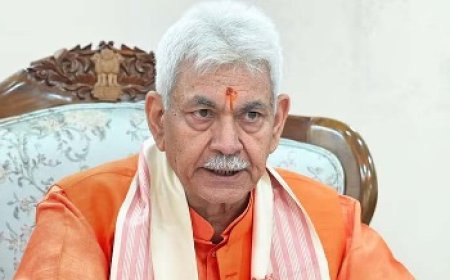 देश की सुरक्षा को खतरा’ बताते हुए जम्मू कश्मीर सरकार ने तीन सरकारी अधिकारियों को किया बर्खास्त 