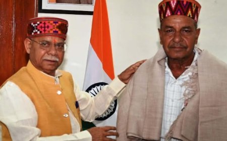 पद्मश्री पुरस्कार से सम्मानित हरिमन शर्मा ने राजभवन में राज्यपाल शिव प्रताप शुक्ल से की भेंट 