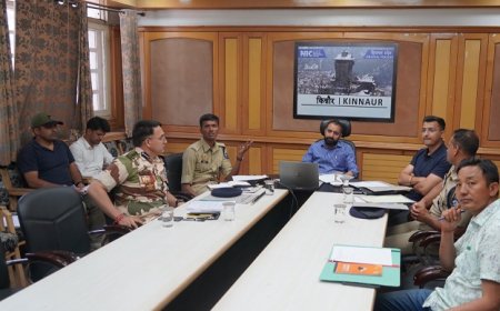 उपायुक्त किन्नौर ने भारतीय सीमा पर्यटक स्थलों के भ्रमण के दृष्टिगत पर्यटकों को आवश्यक दिशा-निर्देश किए जारी