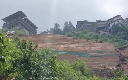 ढली के समीप लिंडीधार गाँव खतरे की जद में,डंगे का दूसरा हिस्सा भी गिरा, लोग घर से बाहर रहने को मजबूर