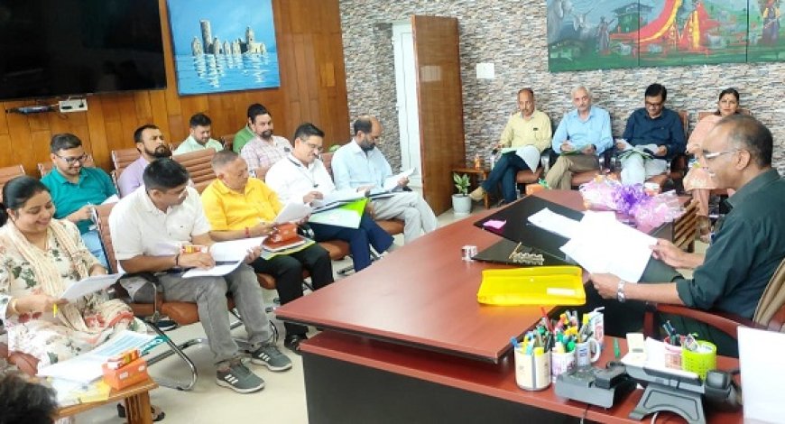 आयुर्वेदिक अस्पताल में 1.33 करोड़ के अनुमानित आय-व्यय को दी मंजूरी