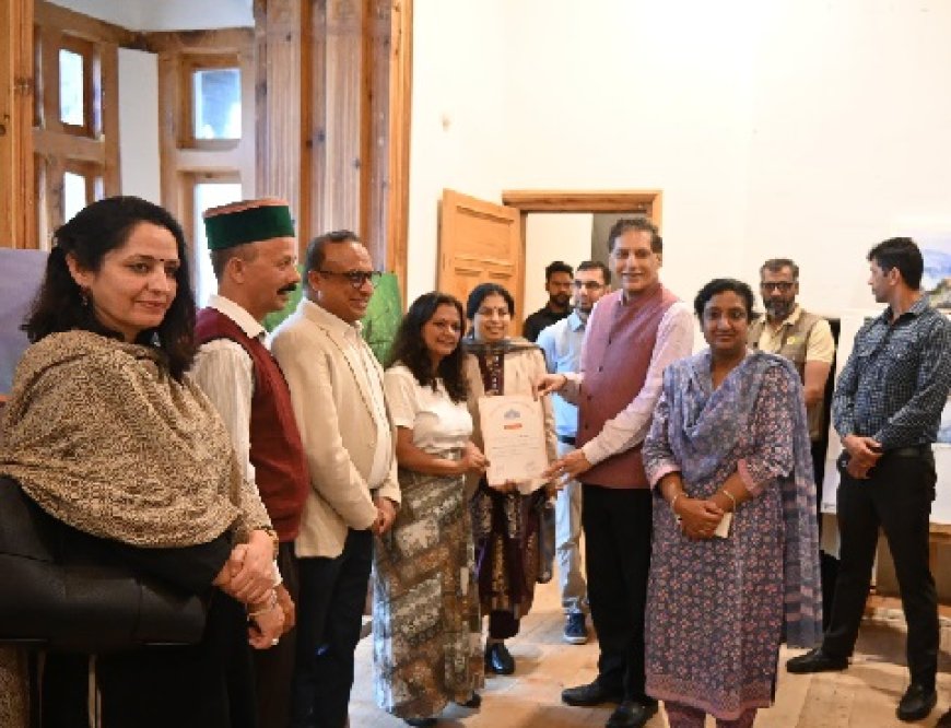बैंटनी कैसल में आयोजित शिमला कला महोत्सव का समापन,मुख्य सचिव ने चित्रकारों को किया सम्मानित
