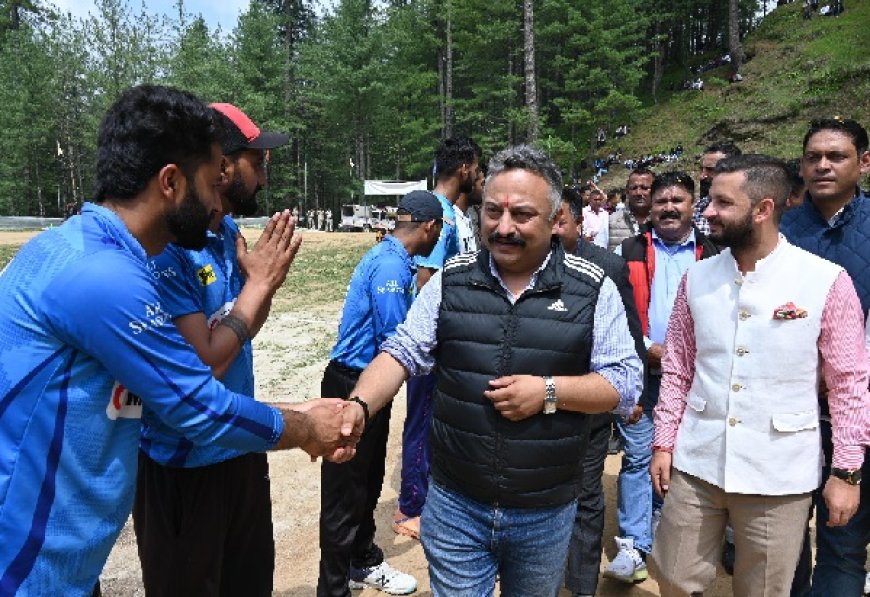 युवाओं के चरित्र निर्माण में खेलों की अहम भूमिका : रोहित ठाकुर
