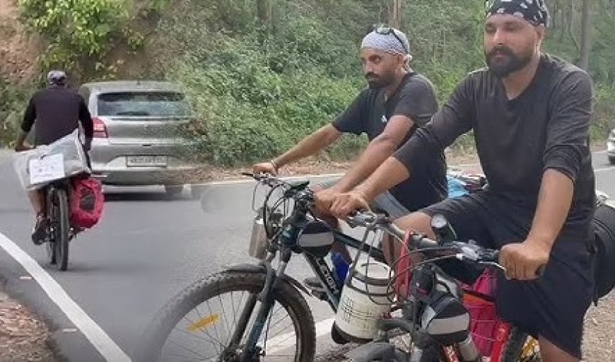 लोगों को पर्यावरण संरक्षण का संदेश देने के मकसद से भ्रमण पर निकले पंजाब के दो युवा साइकलिंग