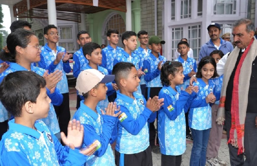 राष्ट्रीय आइस स्केटिंग चैंपियनशिप के लिए मुख्यमंत्री ने राज्य के दल को किया रवाना