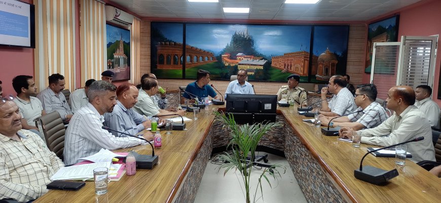 कार्यालयों , संस्थानों और सार्वजनिक स्थलों पर दिव्यांगों को मिलें सभी सुविधाएं , डीसी ने अधिकारियों को दिए निर्देश 